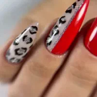 کاشت و آموزش ناخن|خدمات آرایشگری و زیبایی|اصفهان, ملک‌شهر|دیوار