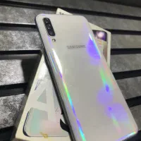 سامسونگ Galaxy A50 با حافظهٔ ۱۲۸ گیگابایت