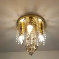 لوستر اندازه اش ۲۳×۲۳×۳۵