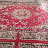 3 عدد قالی قرمز