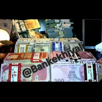 دلار یورو لیر دینار طرح مشابه اصلی سینمایی|کلکسیون سکه، تمبر، اسکناس|تهران, نیروی هوایی (پیروزی)|دیوار