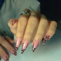 کاشت ناخن فقط ۲۸۰|خدمات آرایشگری و زیبایی|رشت, علی آباد|دیوار