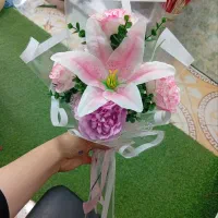 گل طبیعی و مصنوعی