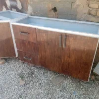 یه دستگاه کابینت فلزی درحدنو به فروش میرسد
