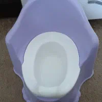 دستشویی فرنگی بچه گانه و یه دونه بزرگسال هم دارم