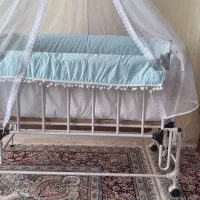 گهواره و تخت کنار مادر  با تاب ایستاده رایگان