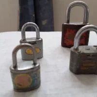 تعدادی قفل های کلکسیونی|کلکسیون اشیاء عتیقه|بجنورد, |دیوار