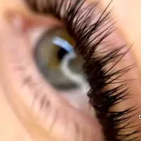 مدل اکستنشن مژه حرفه‌ای با قیمت ویژه