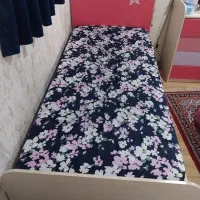 تخت یک نفره