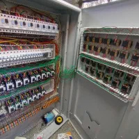 برقکار صنعتی و طراحی انواع تابلو برق و اتوماسیون