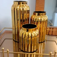 گلدان طلایی