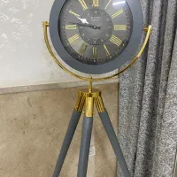 ساعت پایه دار چوبی