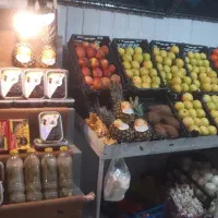 چند عدد طبق میوه فروشی وآیینه|فروشگاه و مغازه|بروجرد, |دیوار