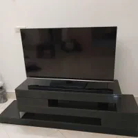 ال ای دی سامسونگ همراه با میز تی وی