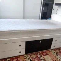 تخت یک نفره سالم همراه تشک