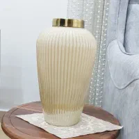 گلدان شیشهای