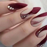 انجام خدمات ناخن حرفه ای نازی آباد