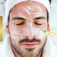 فیشال پاکسازی پوست آقایان فیشیال تخصصی کلینیک قم|خدمات آرایشگری و زیبایی|قم, صدوق|دیوار