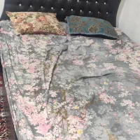 فروش رختخواب به همراه تشت و ساعت