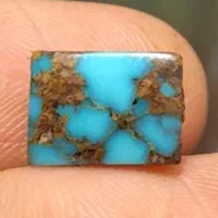 سنگ نگین فیروزه نیشابور با رگه خاص و زیبا