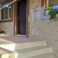 350متر زمین 90متر بنا دوخواب لوکیشن کم  نظیر