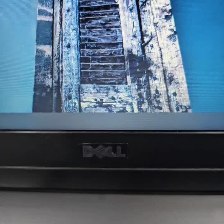 لپتاپ زیبا و تمیز  DELL 5580 نسل ۶ رم ۱۶ FULL HD|رایانه همراه|یاسوج, |دیوار