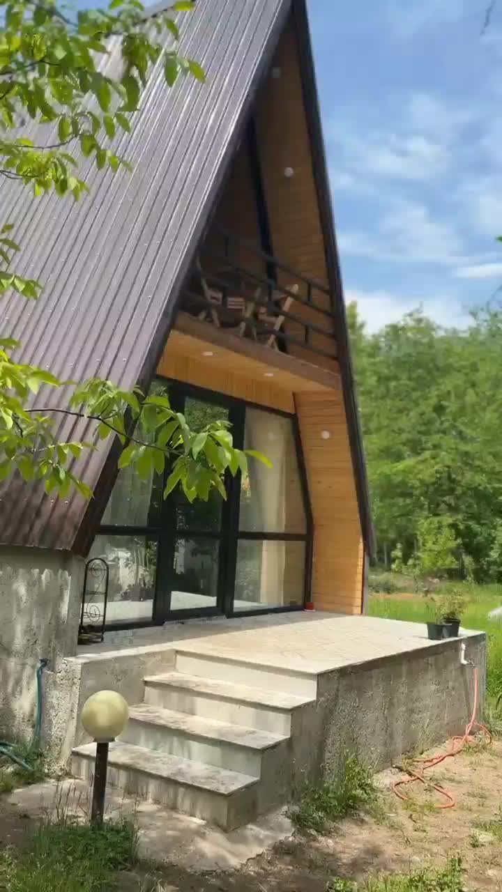 اجاره ویلا سوییسی دوبلکس در روستای استخرگاه|اجارهٔ کوتاهمدت ویلا و باغ|توتکابن, |دیوار