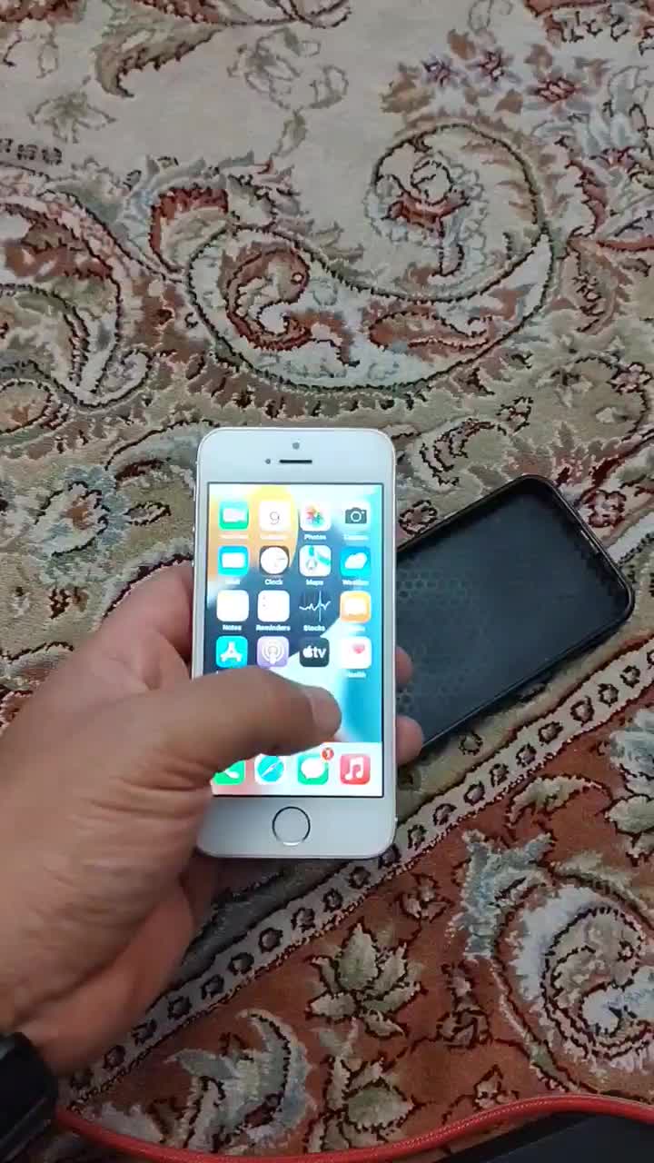 گوشی آیفون SE 16GB رزگلد|موبایل|تهران, دریان‌نو|دیوار