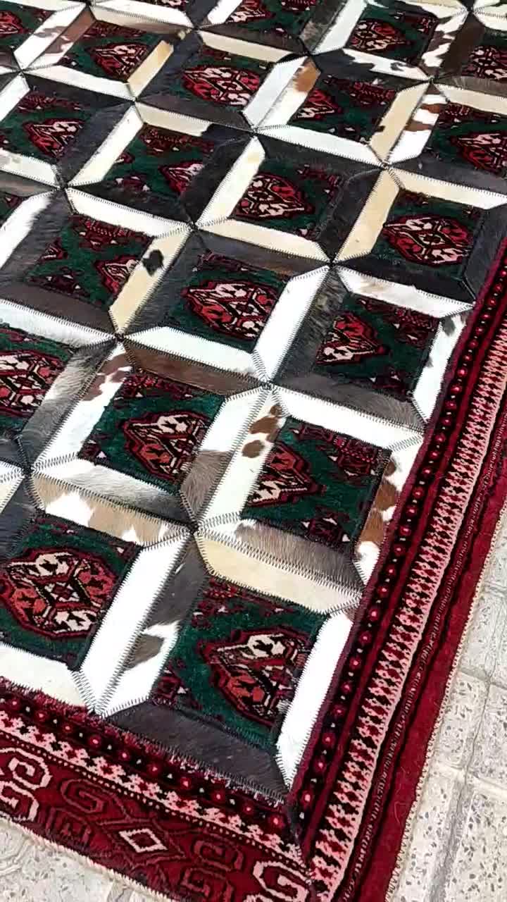 فرش دستباف ترکمن با دور قاب پوست|فرش|مشهد, محله هنرستان|دیوار