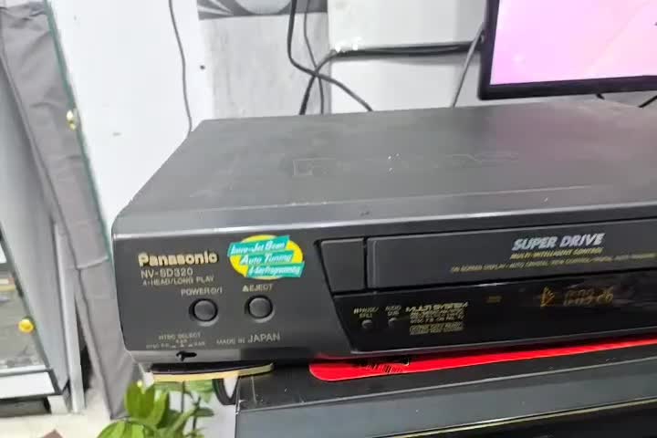 ویدیو پاناسونیک سالم ۹۰۰تومن|پخش‌کننده DVD و ویدیو|تهران, امیریه|دیوار
