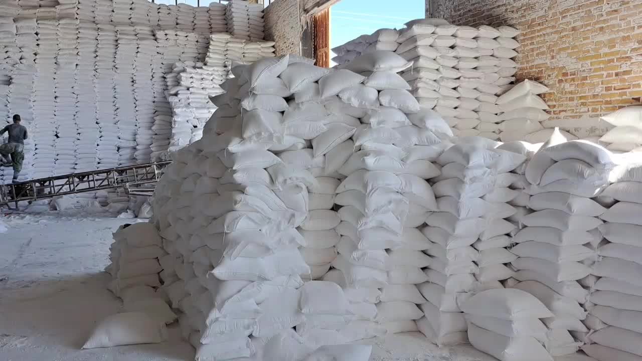 نمک شیلاتی.نمک شیلاتی درشت.نمک مش۱۰۰.نمک فندقی|عمدهفروشی|شریفآباد, |دیوار