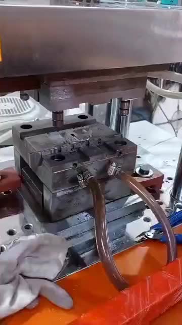 تزریق پلاستیک عمودی|ماشین‌آلات صنعتی|ری, |دیوار