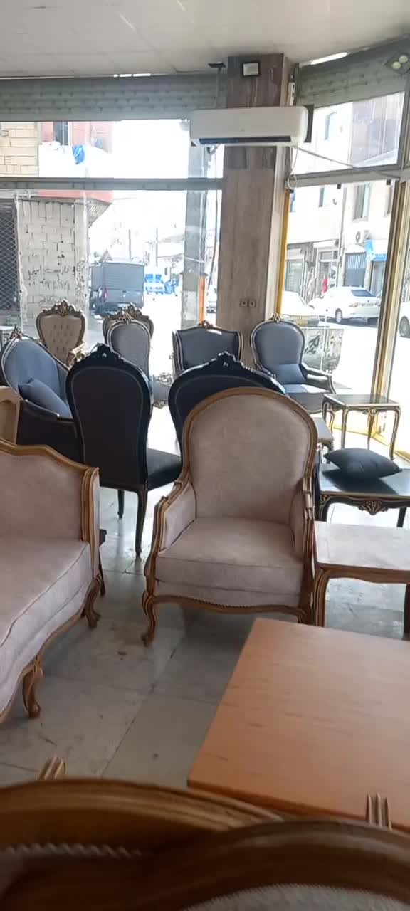 مبل مبلمان/ سلطنتی/ کلاسیک/ راحتی|مبلمان خانگی و میز عسلی|رشت, انصاری|دیوار