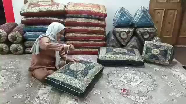 ست ۵ تیکه شاه نشین دست دوز|رختخواب، بالش، پتو|ساری, |دیوار