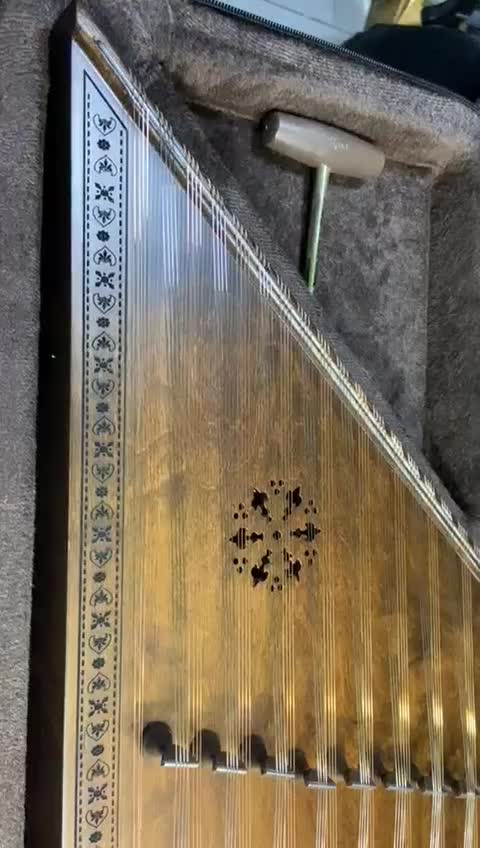 سنتور سه مهر|سازهای سنتی|برازجان, |دیوار