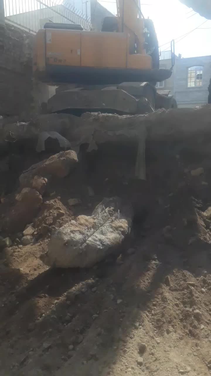 تخریب ساختمان خاکبرداری وگودبرداری تنها همشهریان|خدمات پیشه و مهارت|زنجان, |دیوار