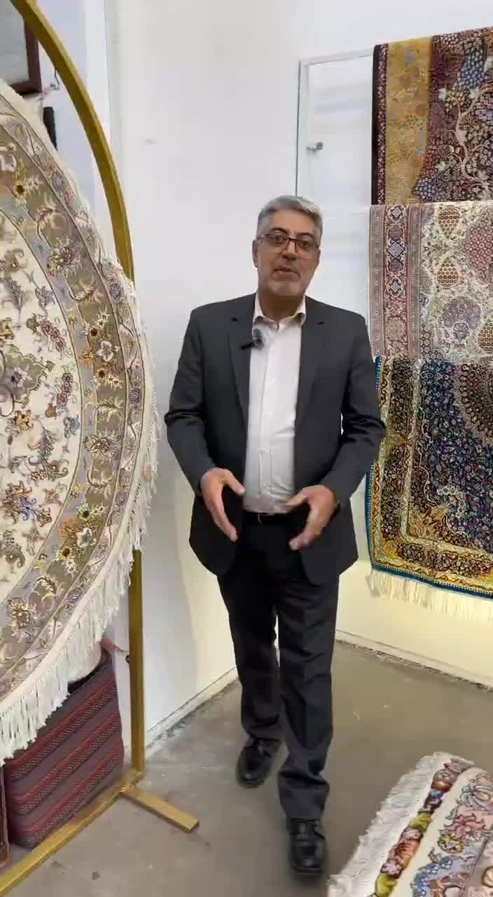 فرش دستباف کرک قم ۴۰ رج اعلا رنگ طوسی|فرش|کرج, مشکین‌دشت|دیوار