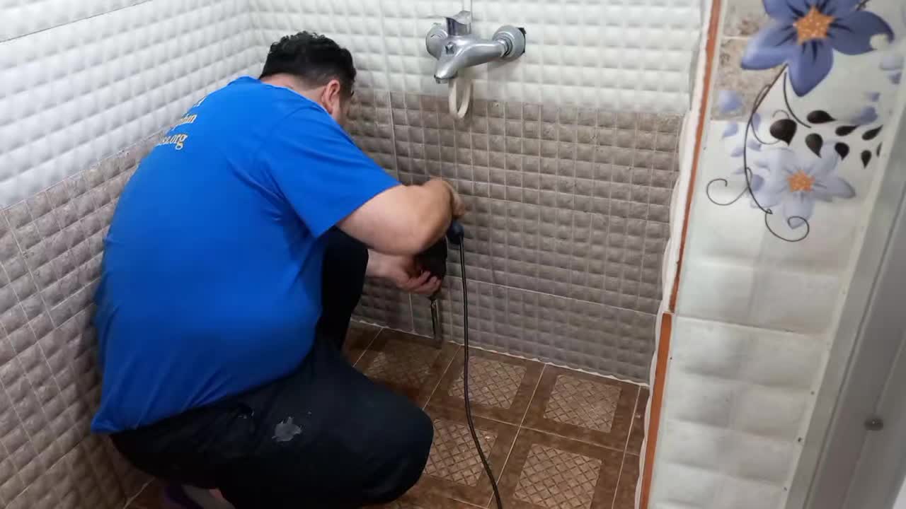 نشت یابی بادستگاه کامپیوتری نقطه زن لوبازکنی |خدمات پیشه و مهارت|رشت, علی آباد|دیوار
