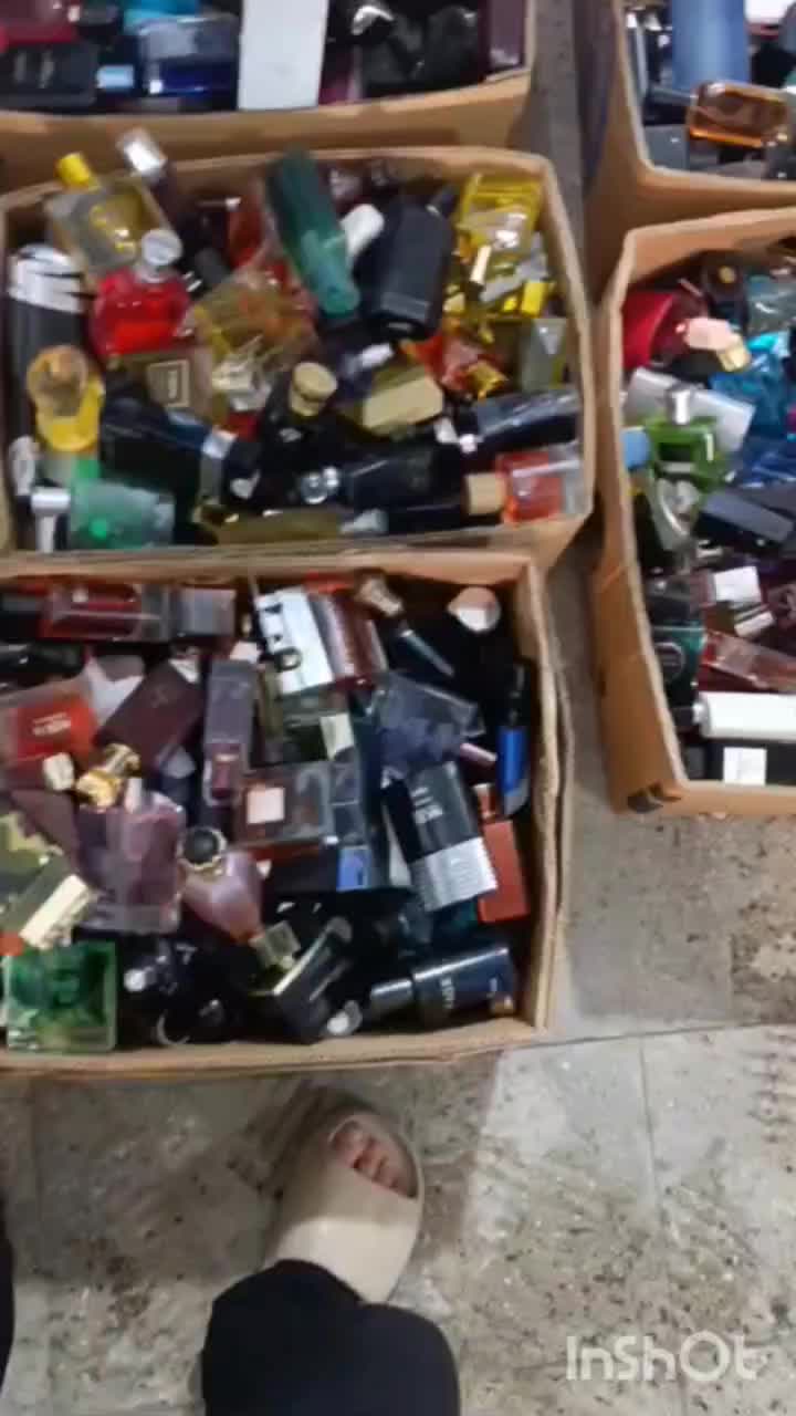 عطر و ادکلن عمده در انبار و سوله توکیولند|عمده‌فروشی|تهران, جوادیه|دیوار