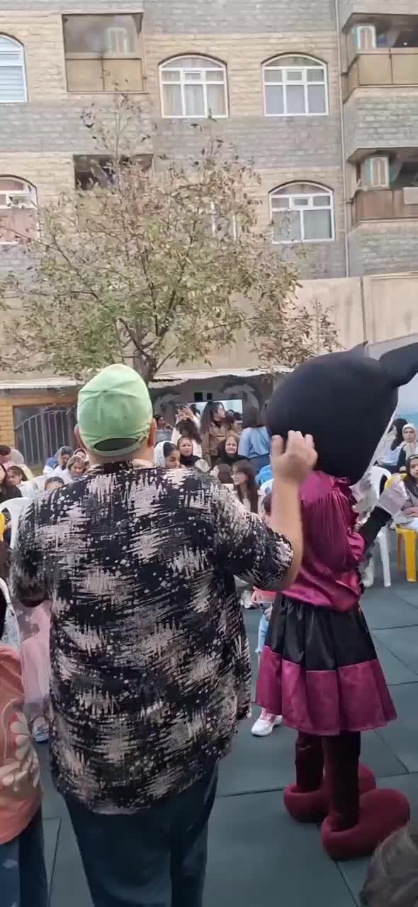 موزیک ، موسیقی زنده ،عمو موسیقی لباس عروسکی تنپوش|خدمات پذیرایی، مراسم|تهران, پونک|دیوار