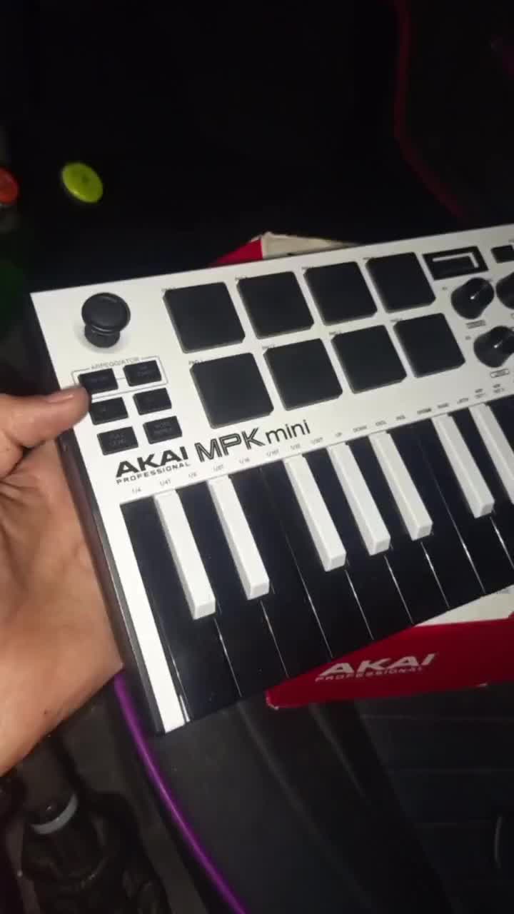 دستگاه mpk akai mini|گیتار، بیس، امپلیفایر|تهران, شهرک طالقانی|دیوار