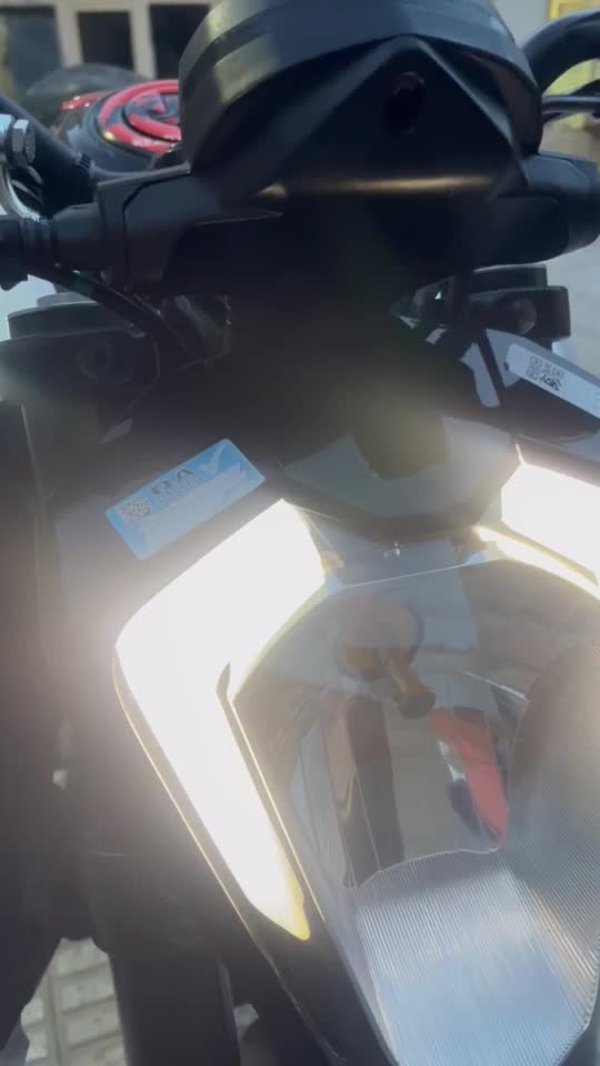 KTM250 dok|موتورسیکلت|سبزوار, قائم|دیوار