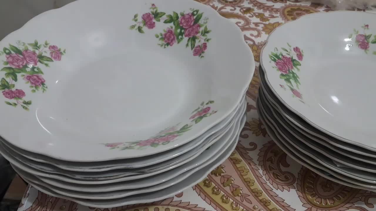 ظروف چینی گل سرخی|ظروف سرو و پذیرایی|رشت, حومه رشت|دیوار