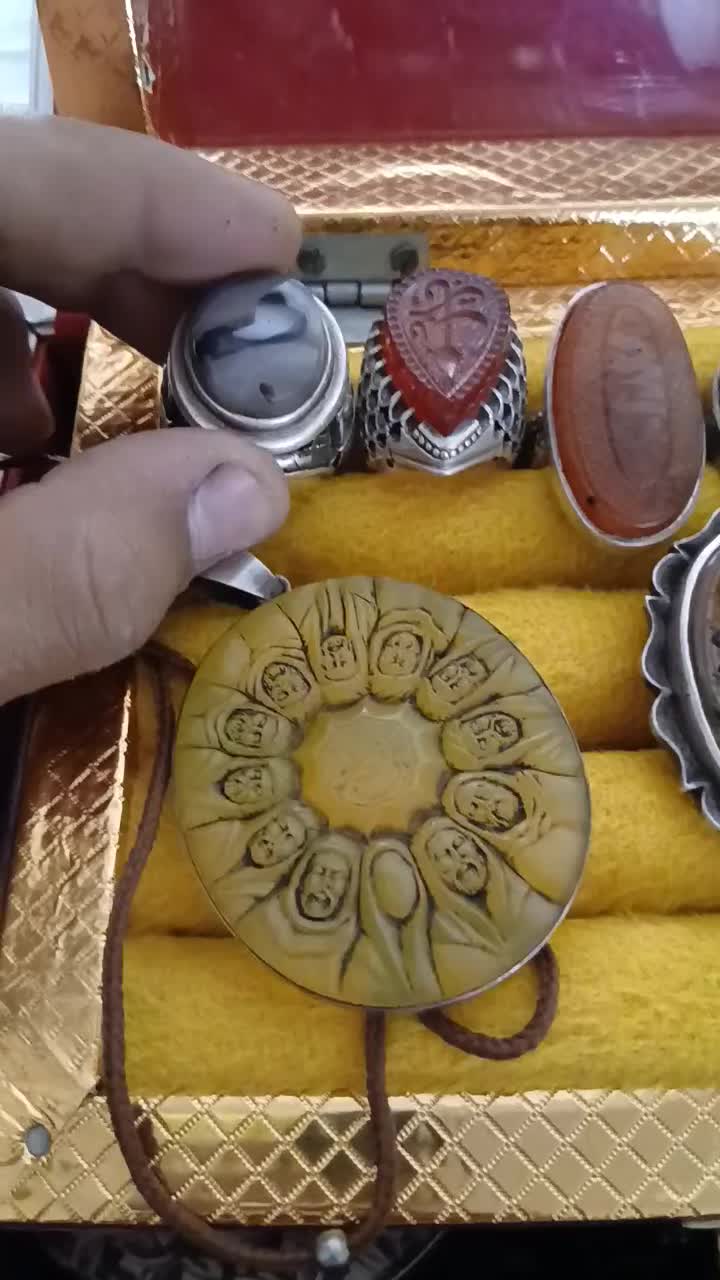 انگشترنقره شمایل گردنی کاردست عتیقه|جواهرات|تهران, فلاح|دیوار