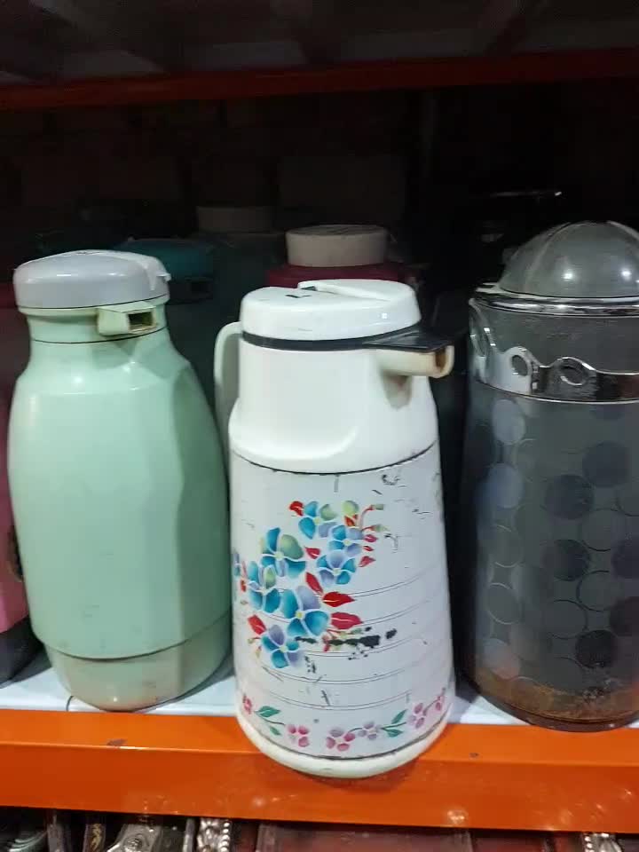 فلاکس چای دست دوم یک و یک ونیم لیتر استیل وشیشه ای|ظروف نگهدارنده، پلاستیکی، یک‌بارمصرف|قم, پامنار|دیوار