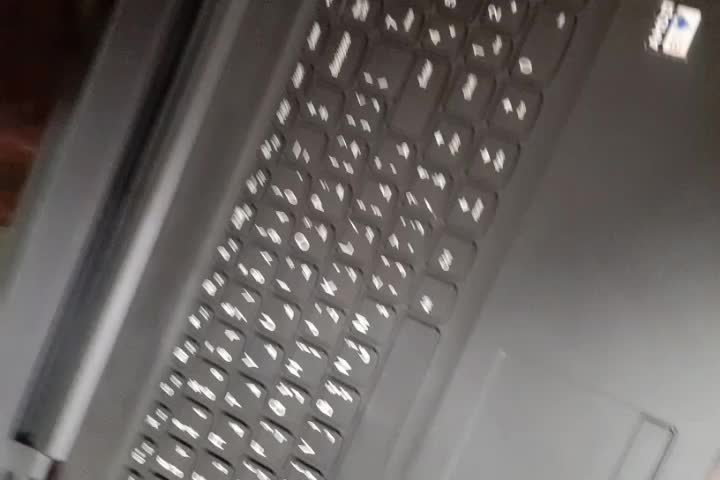 لب تاپ|رایانه همراه|رباط‌کریم, رباط‌کریم|دیوار