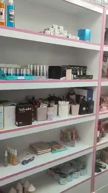 فروش ویترین ک تمام لوازم ارایشی بهداشتی در حد نو|فروشگاه و مغازه|قرچک, مهدیه|دیوار