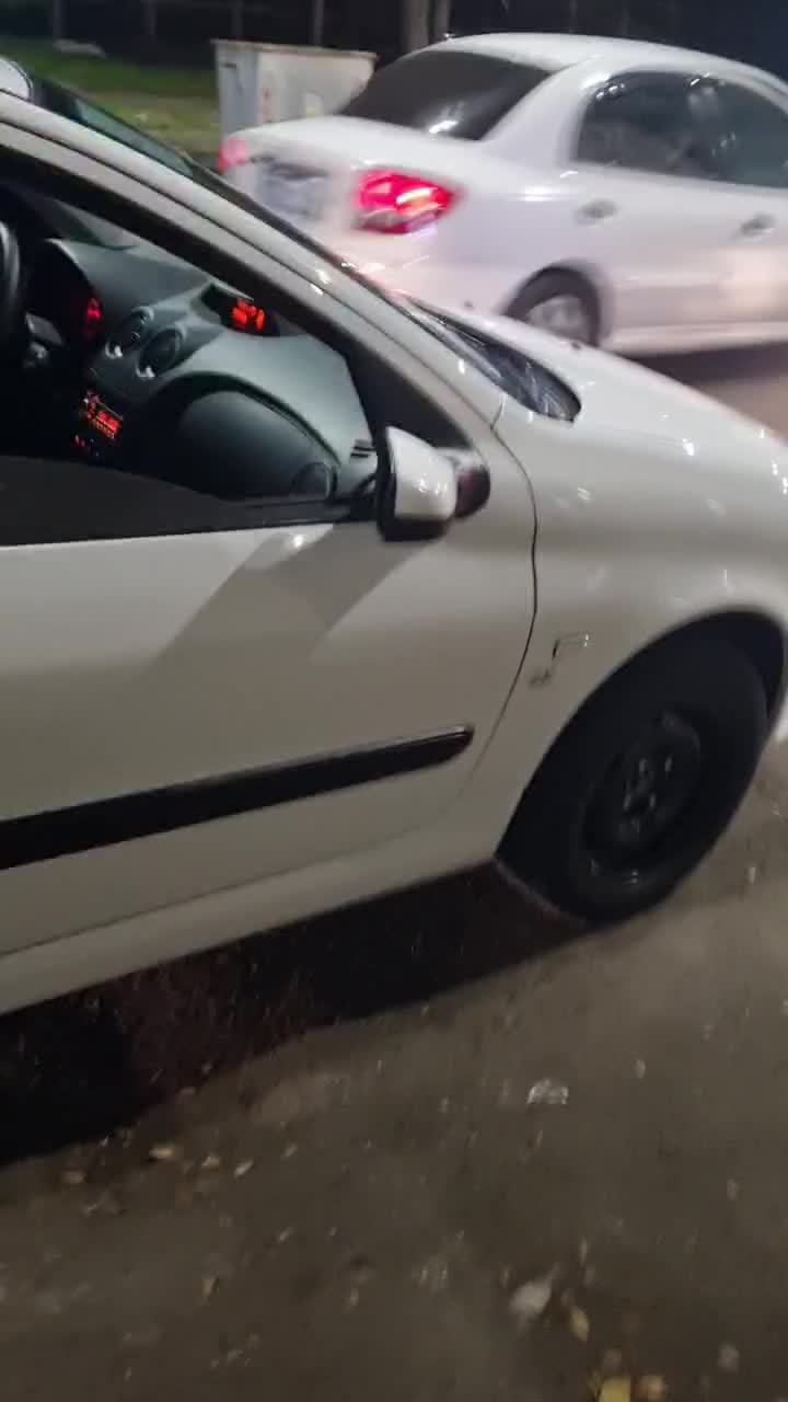 رانا ۹۸درحد خشک|خودرو سواری و وانت|رشت, جهاد|دیوار