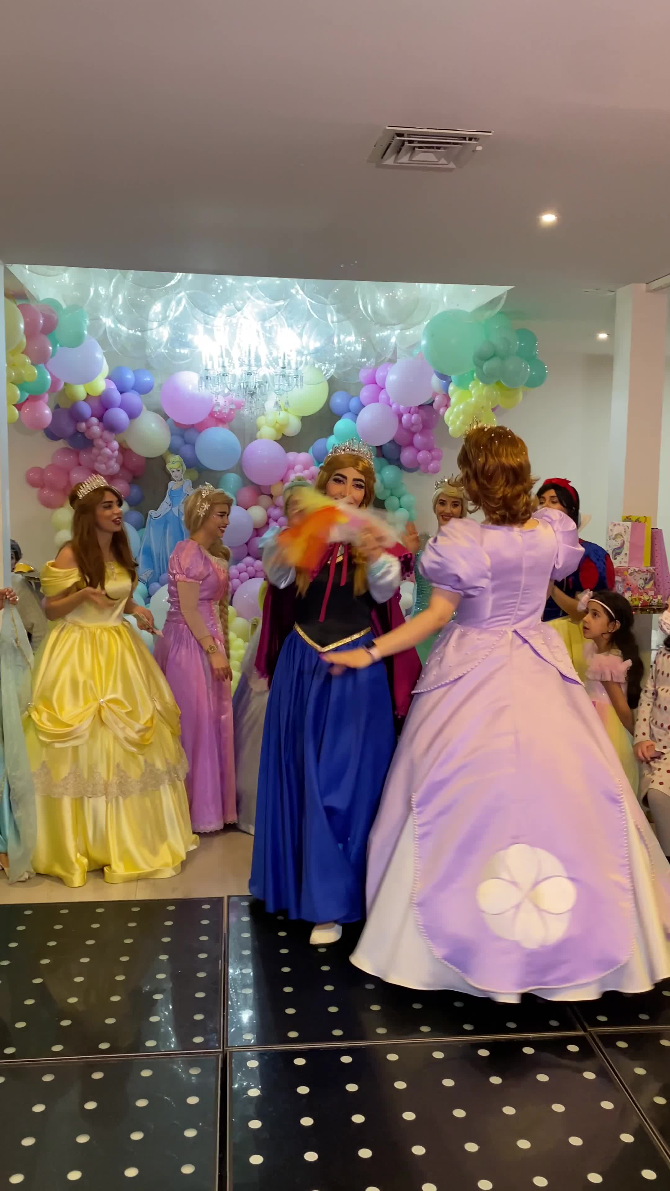 پکیج اقتصادی تولد کودک -مادرکودک -خانه کودک|خدمات پذیرایی، مراسم|تهران, سعادتآباد|دیوار