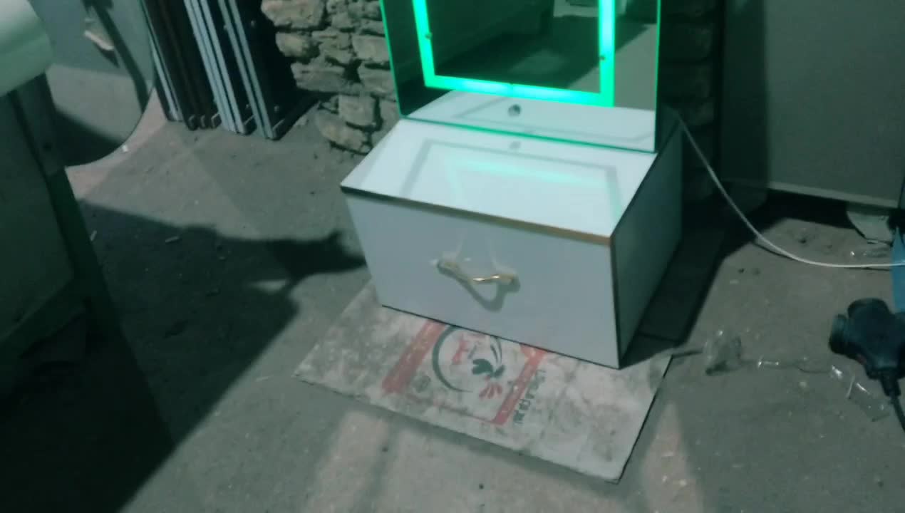 اینه قدی|آینه|خمینی‌شهر, |دیوار